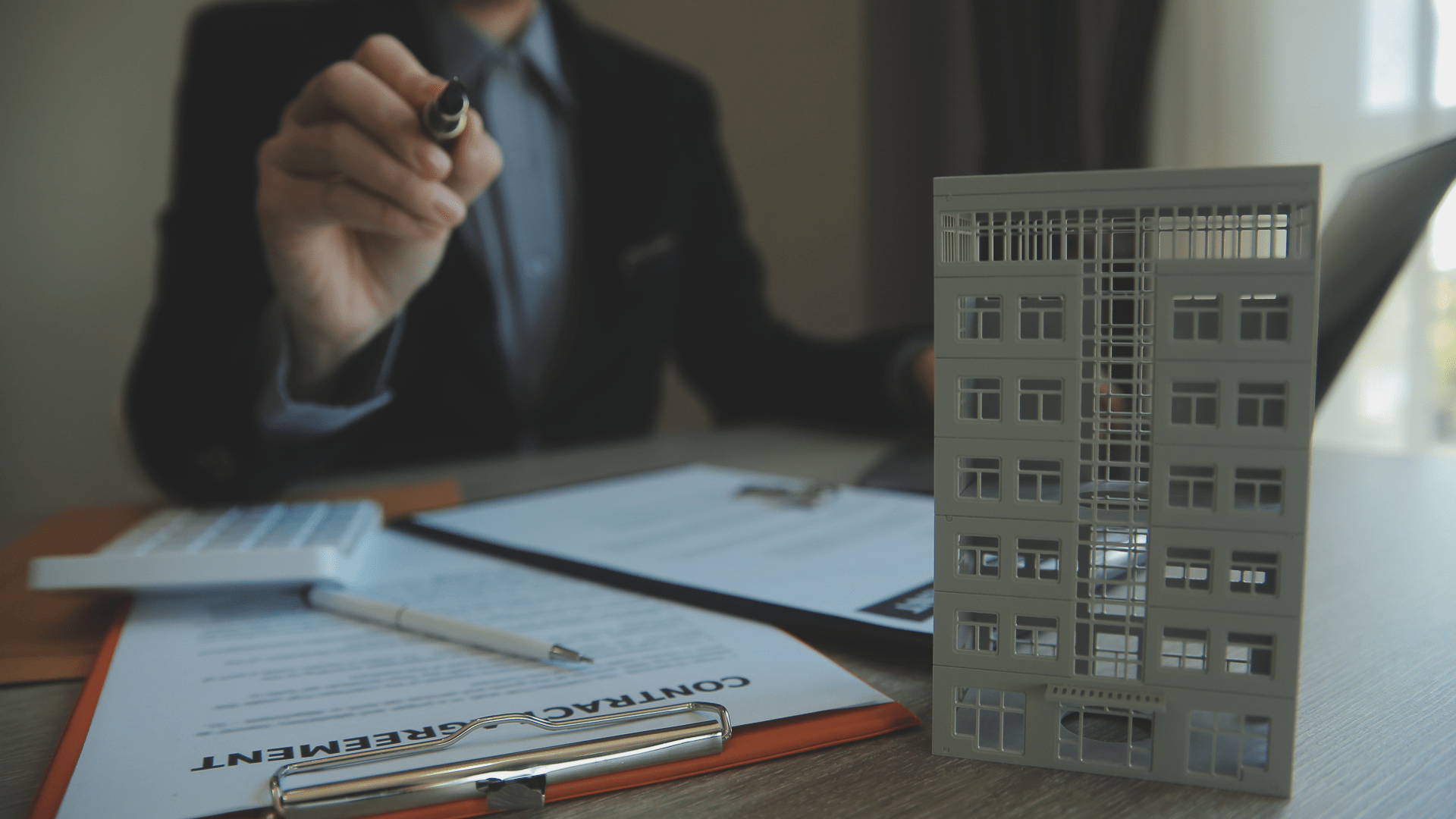 5 Myths About Government Contracts That Are Holding Businesses Back